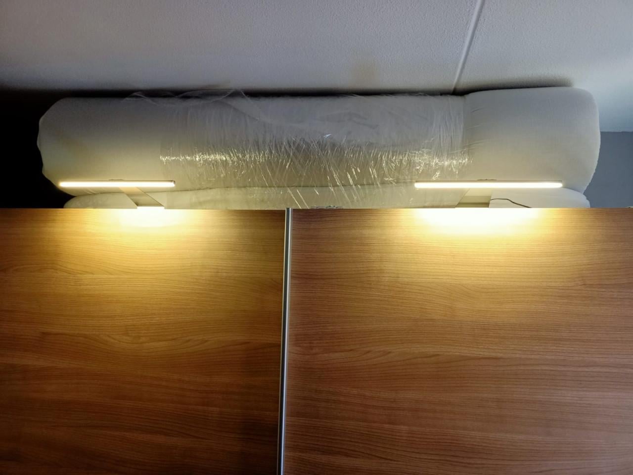 Kledingkast met schuifdeuren