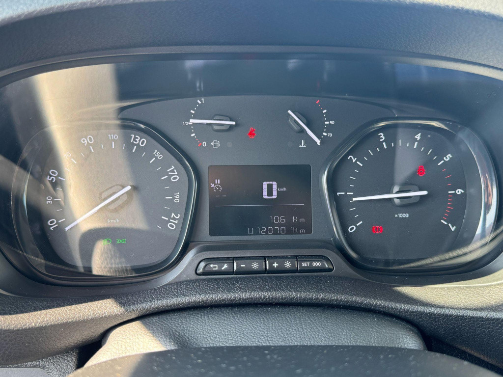 Opel Vivaro 2.0 diesel 145 l3 | navigatie | trekhaak | parkeersensoren | sl