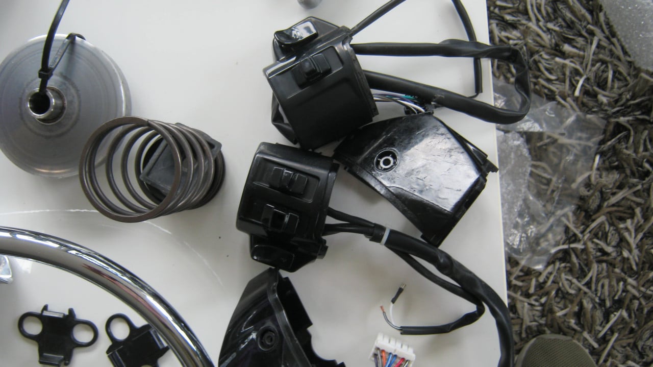 TE KOOP VESPA SPULLEN ALLES VOOR 20 EURO