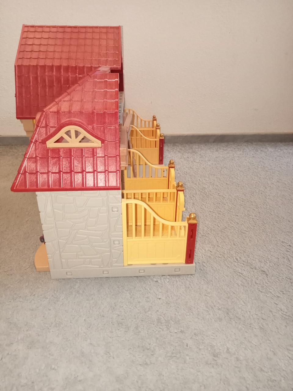 Playmobil paarden stal