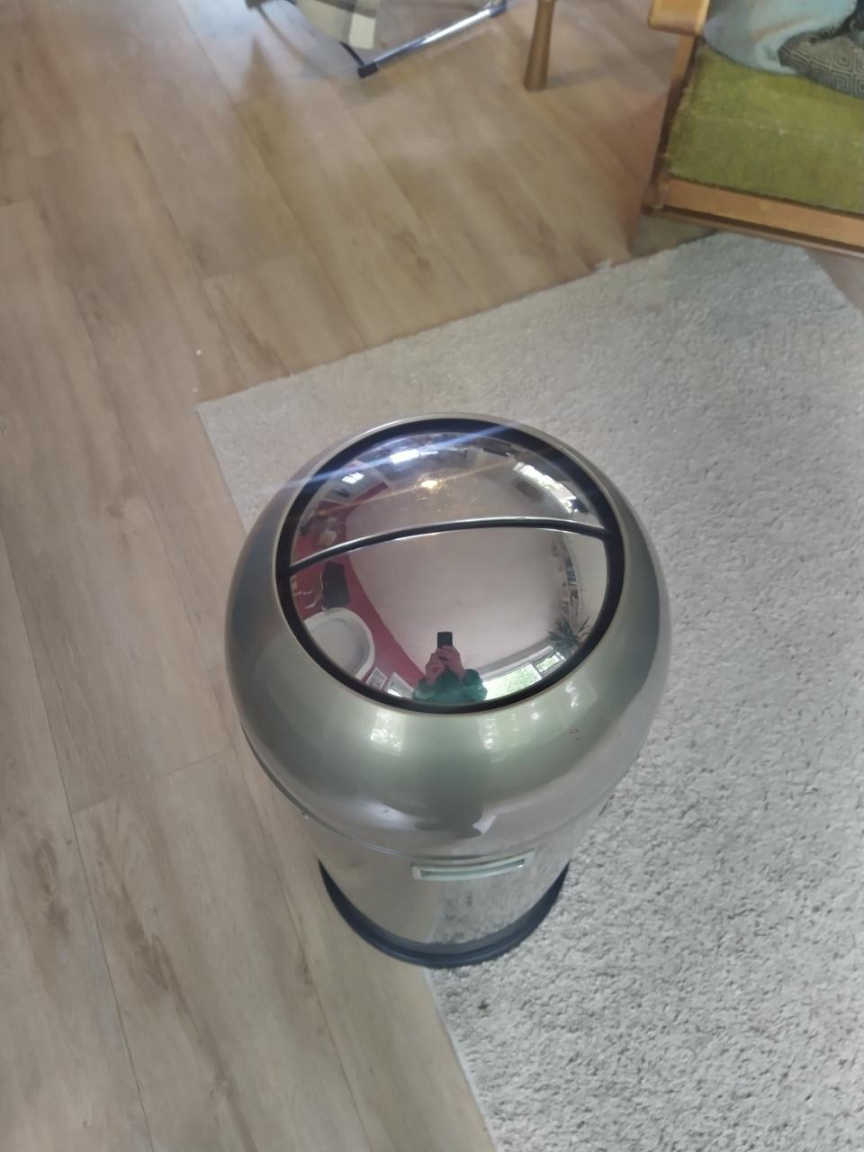 Wesco 'Kickmaster' prullenbak, 40L