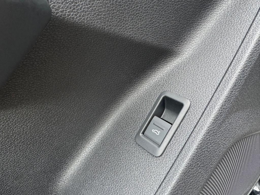 Audi Q3 sportback 35 tfsi s edition * camera * keyless * leder * stoelverwa