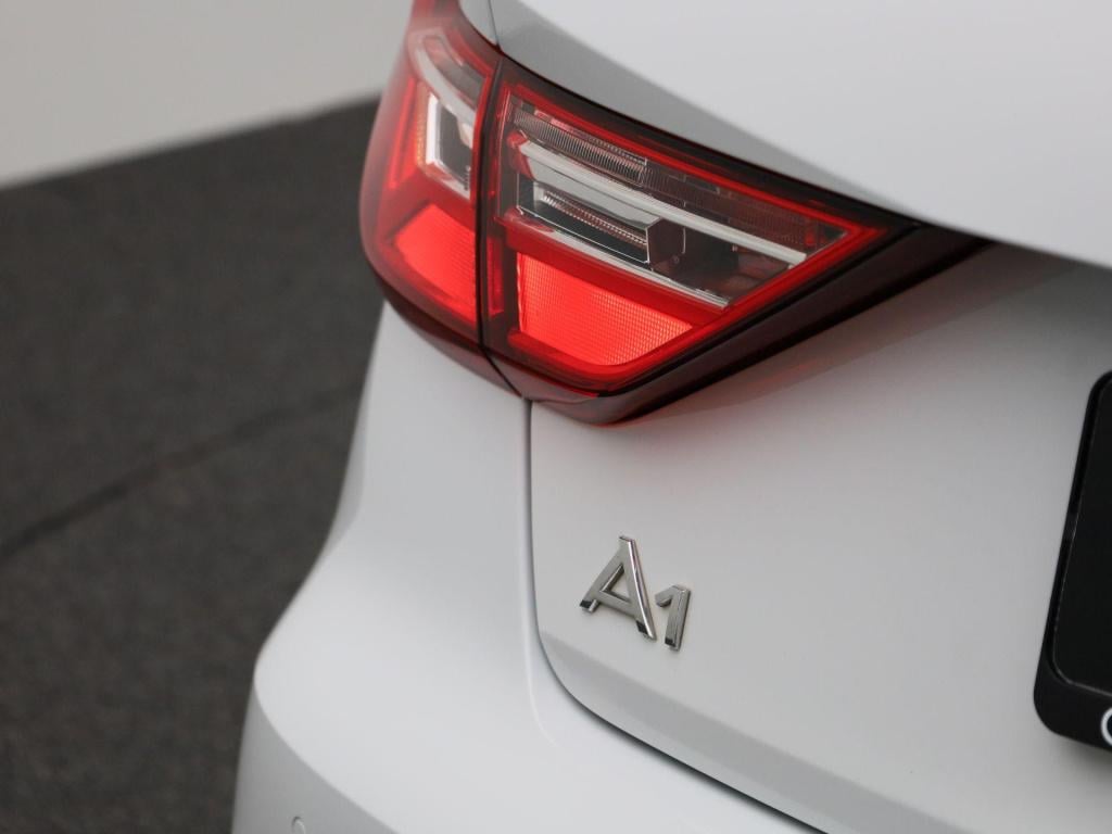 Audi A1 Sportback 1.0 25 tfsi 70kw attraction | virtual cockpit | apple car