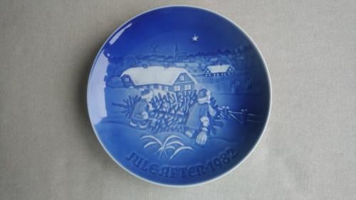Bing & Grøndahl Copenhagen wandbord kerst 1982 Juletraet Hentes