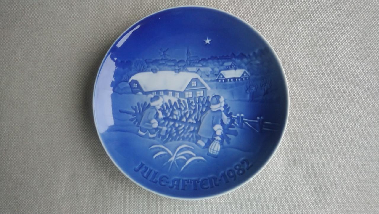Bing & Grøndahl Copenhagen wandbord kerst 1982 Juletraet Hentes