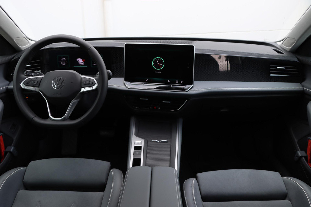 Volkswagen Passat variant 1.5 etsi business dsg 150pk
