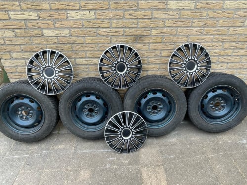 Winterbanden 185/65 R14 Toyota plus sneeuwkettingen in één koop of apart