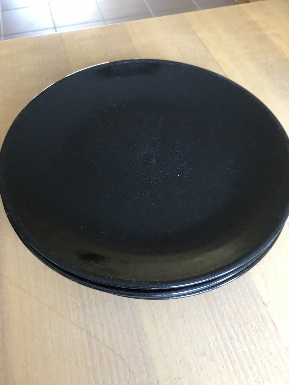 Te koop set zwarte borden.(z.g.a.n.).
