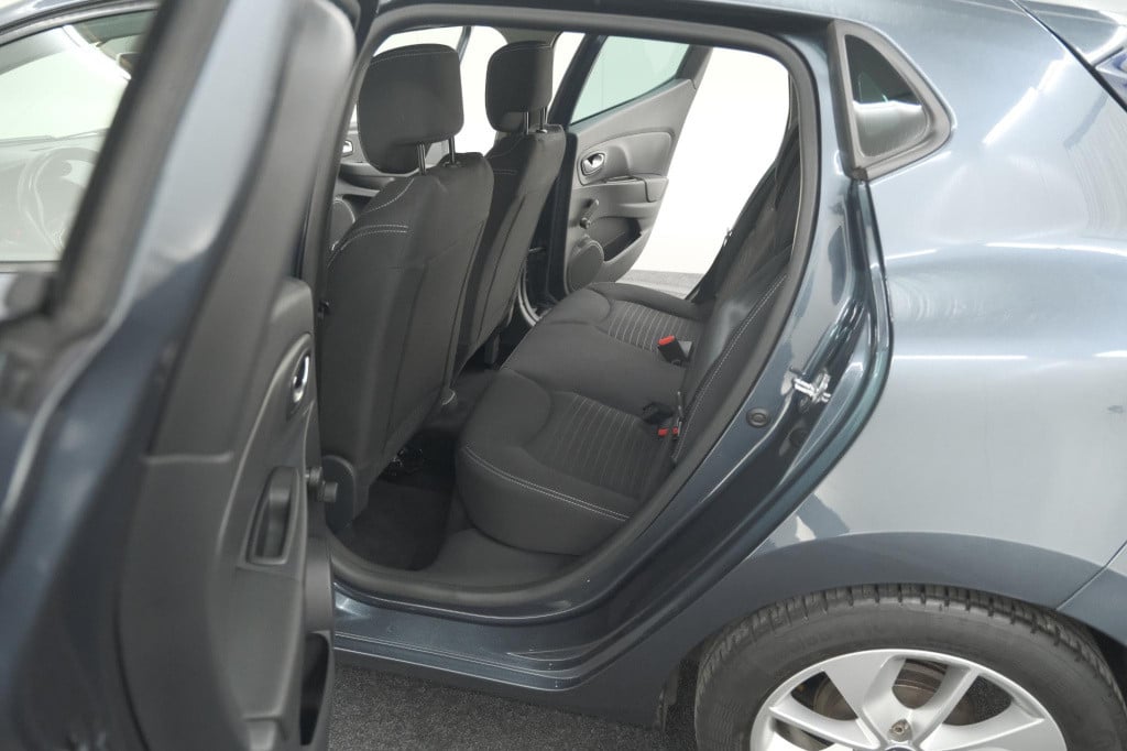 Renault Clio 1.2 limited | trekhaak | navigatie | parkeersensoren | climate