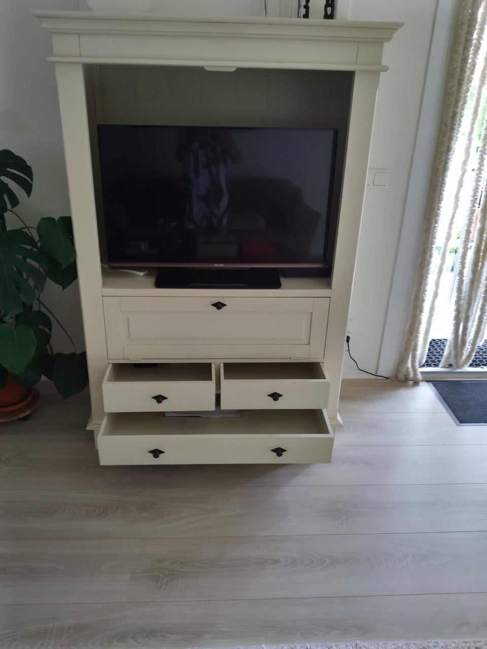 Tv -bergkast