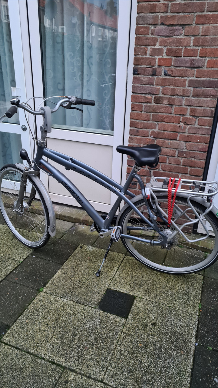 Dames fiets 28inch-met 7 versnellingen-Fr.maat 59cm-Nieuw slot