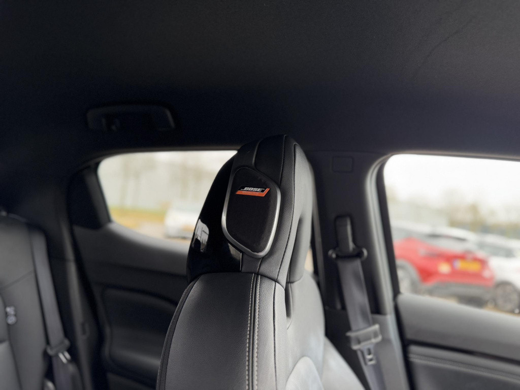 Nissan Juke 1.6 hybrid tekna cold + sound pack