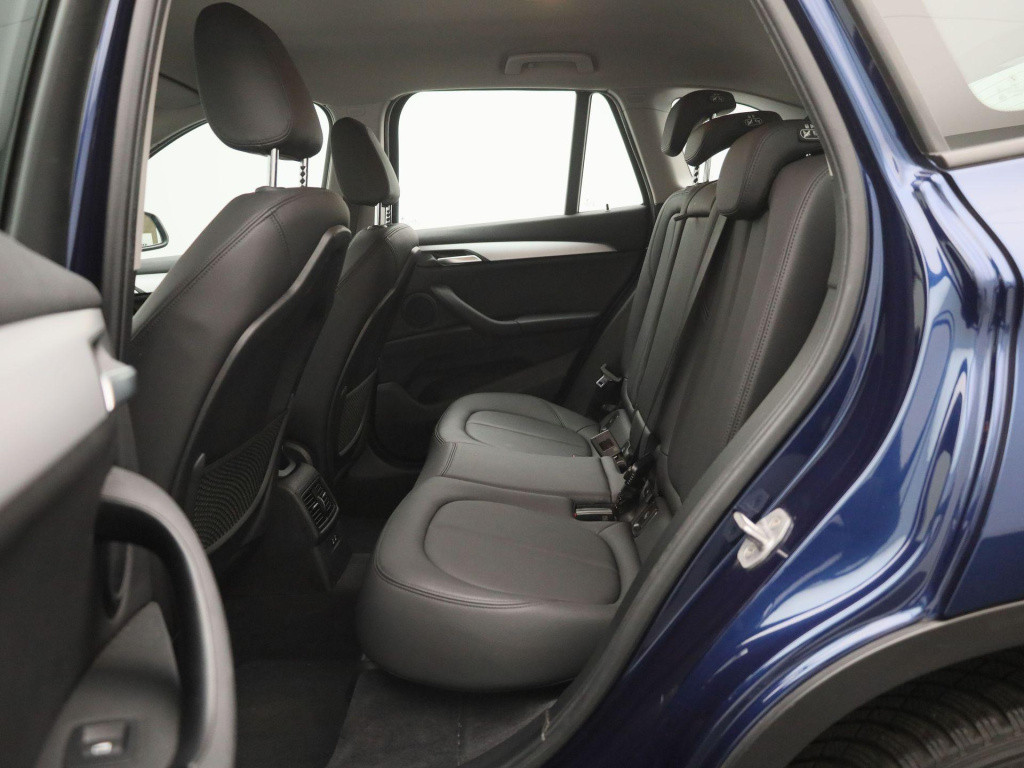 BMW X1 sdrive18i | automaat | navigatie | camera | climate control | blueto