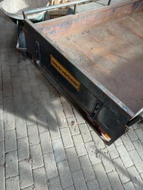 Te koop aangebode aanhangwagen