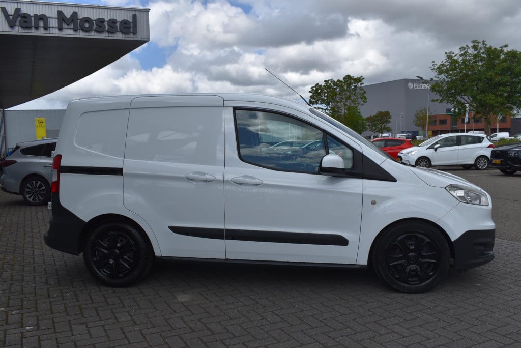 Ford Transit Courier 1.5 tdci trend | cruise control | airco | stoelverwarm