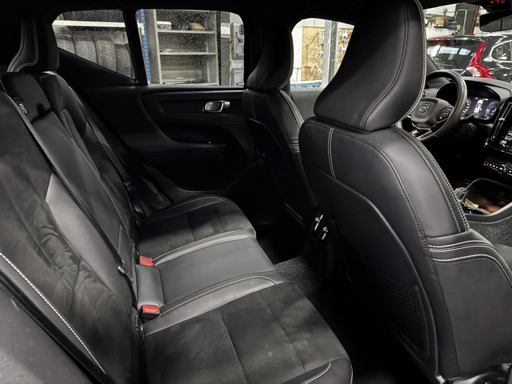 Volvo XC40 1.5 t4 recharge r-design