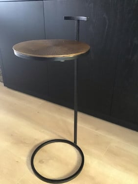 Kleine bijzettafel goud kleur