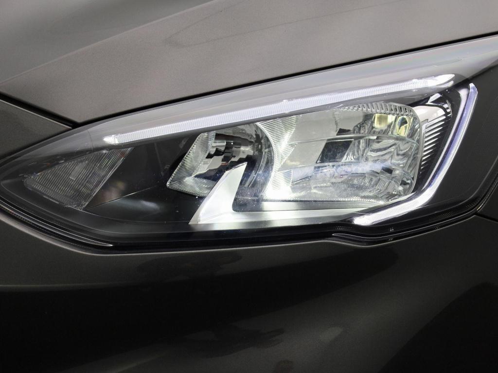 Ford Focus wagon 1.0 ecoboost hybrid st line x business winter pack - clima