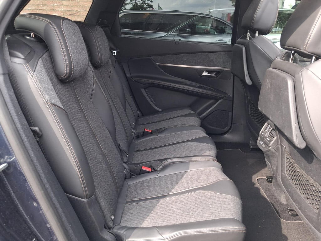 Peugeot 5008 1.2 pt 130pk s&s gt-line 7p navigatie | trekhaak | apple carpl