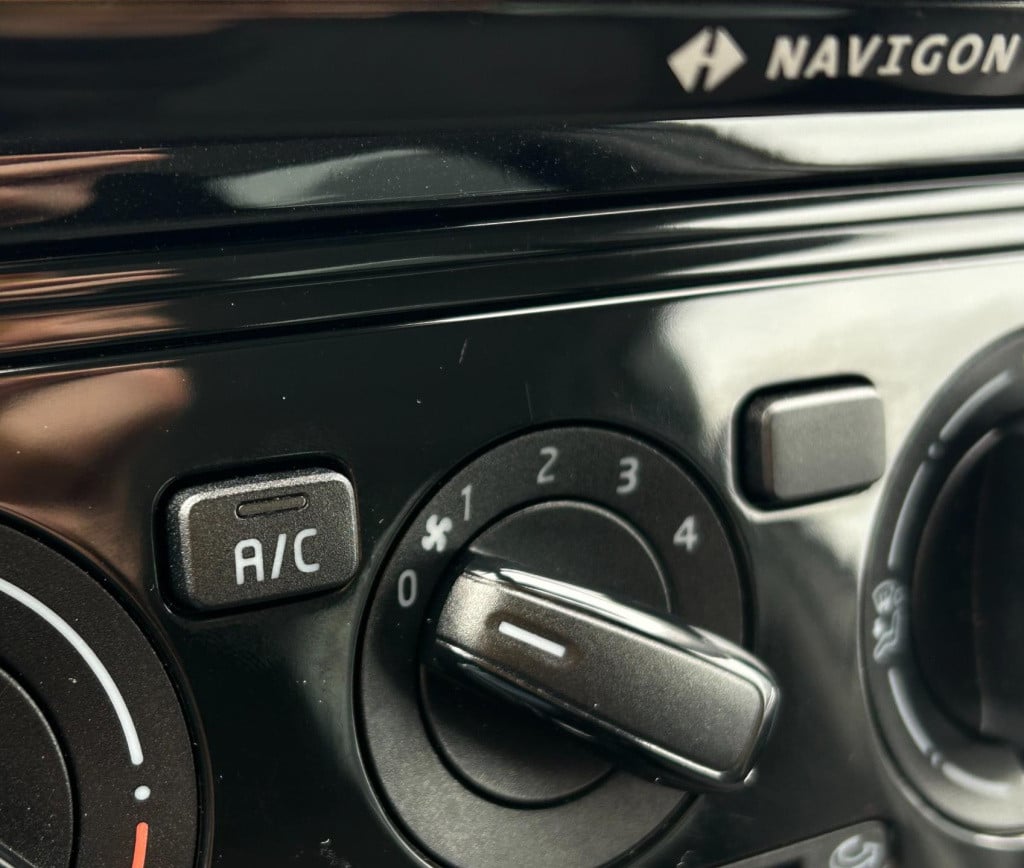 Volkswagen UP! occasion 1.0 move up! bluemotion | wit | 5-deurs | tweedehan