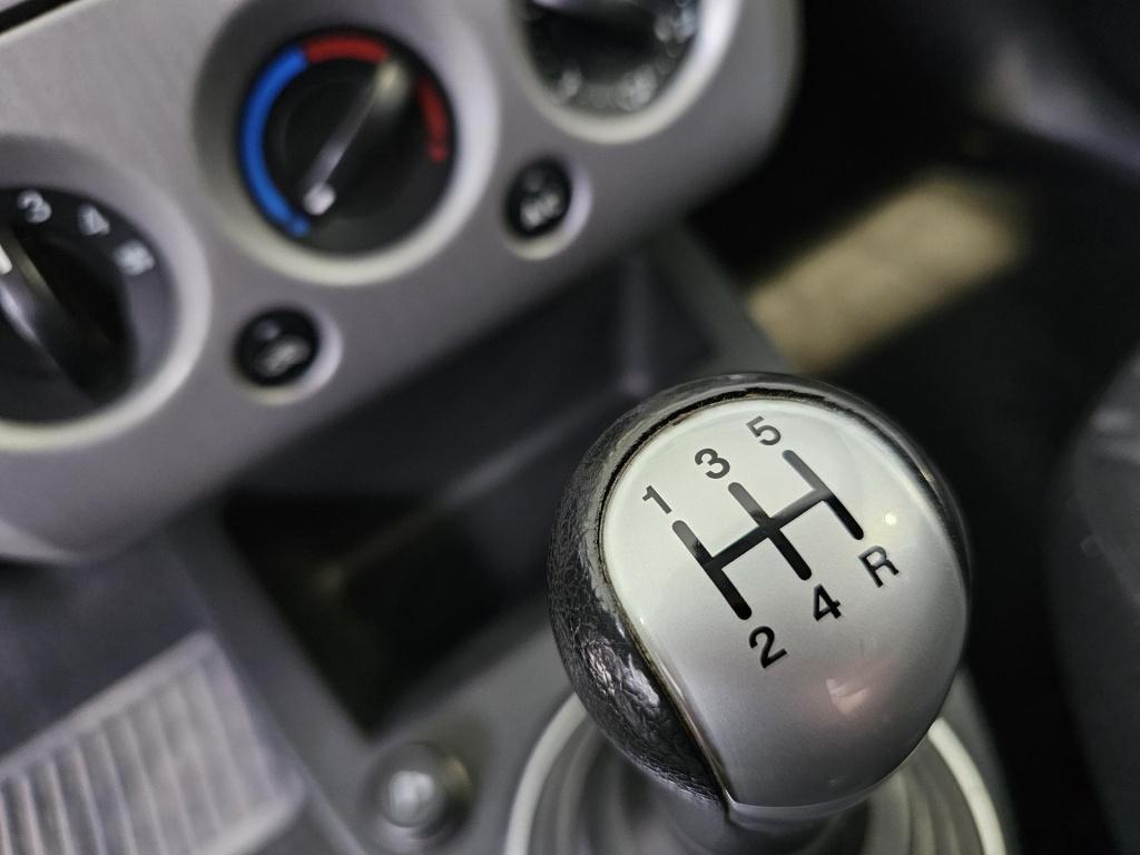 Ford Fiesta 1.4-16v futura