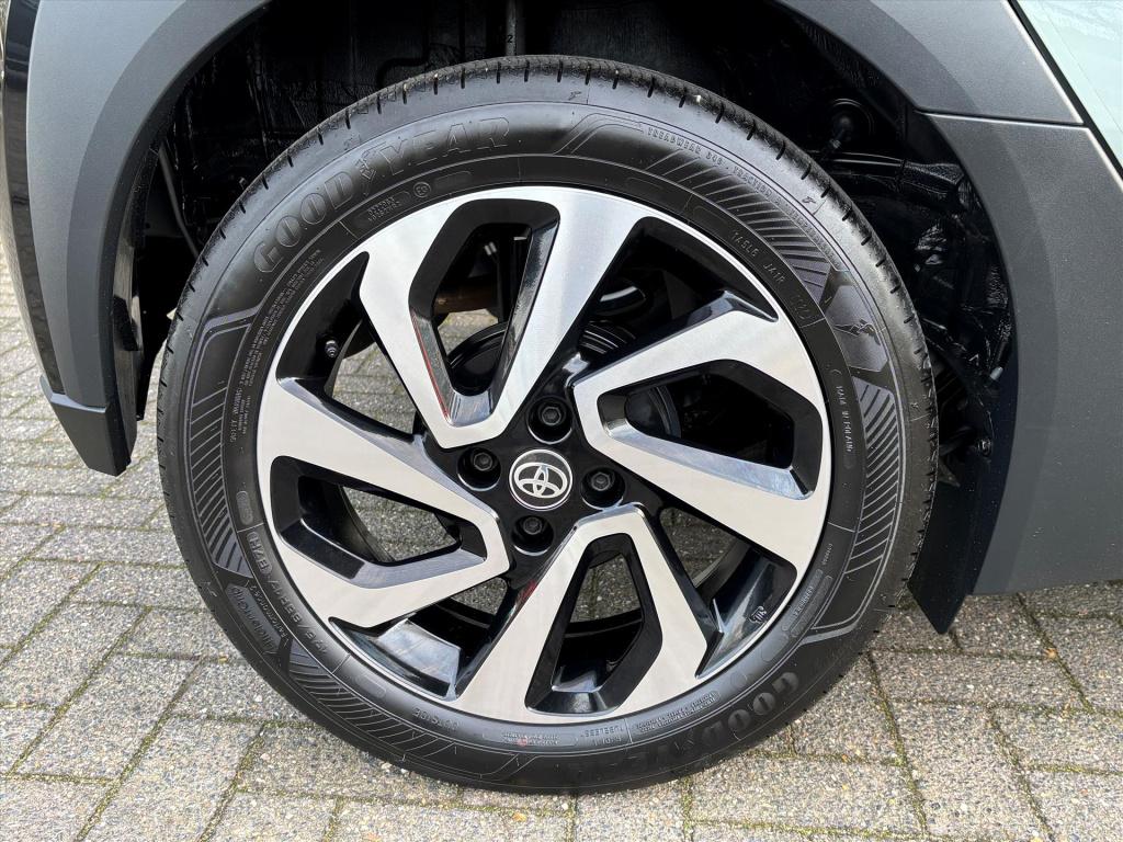 Toyota Aygo x 1.0 vvt-i mt 72pk pulse|bi tone stoelverwarming|carplay|camer