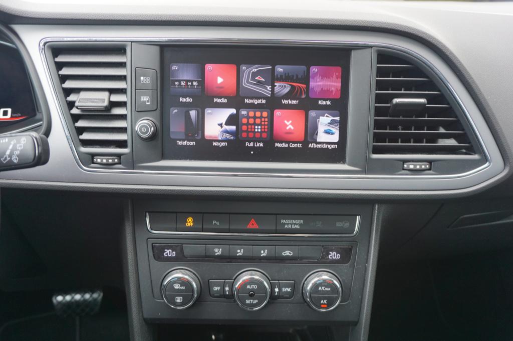 Seat Leon st 1.0 ecotsi style business intense automaat - climate / navi / 