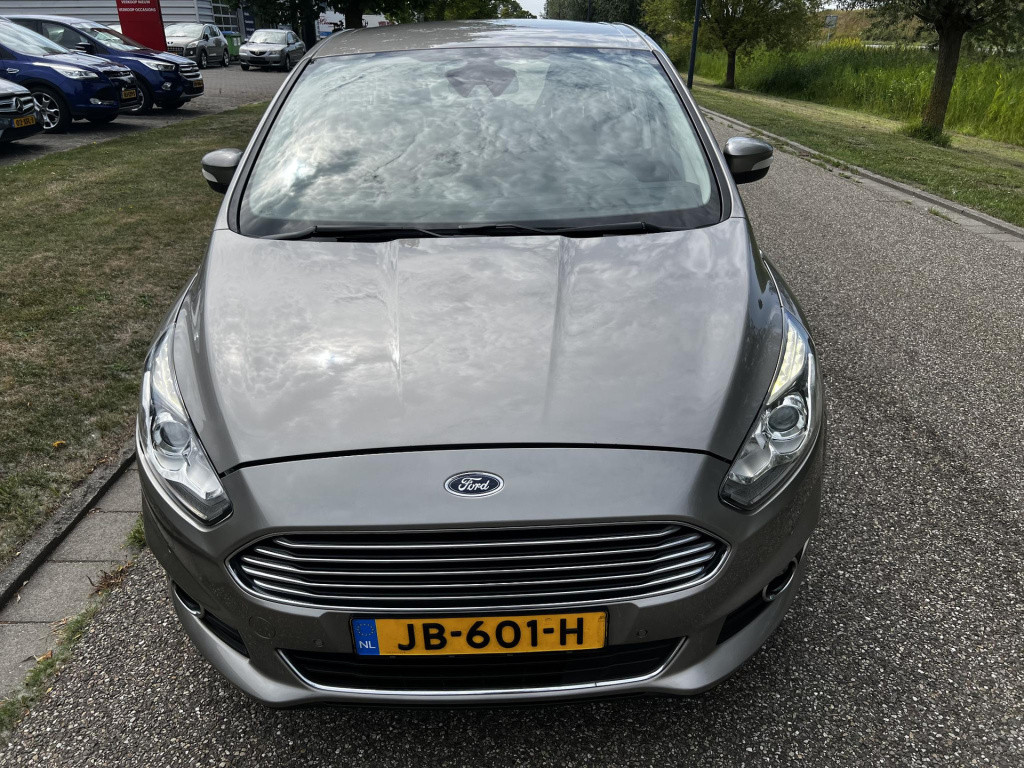 Ford S-Max 1.5 titanium