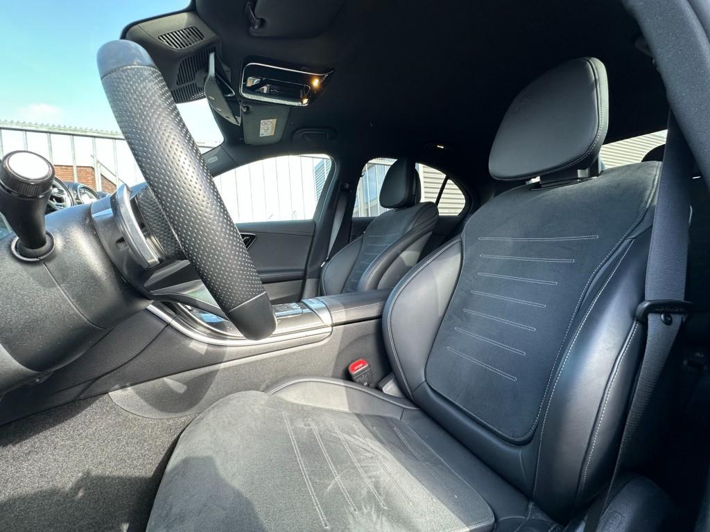Mercedes-Benz C-Klasse 300e amg line trekhaak camera led stoelverwarming