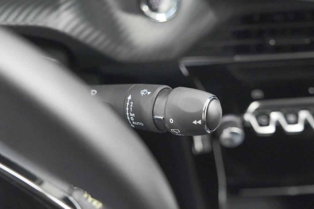 Peugeot 2008 puretech 130 eat8 gt | camera | apple carplay | parkeersensore