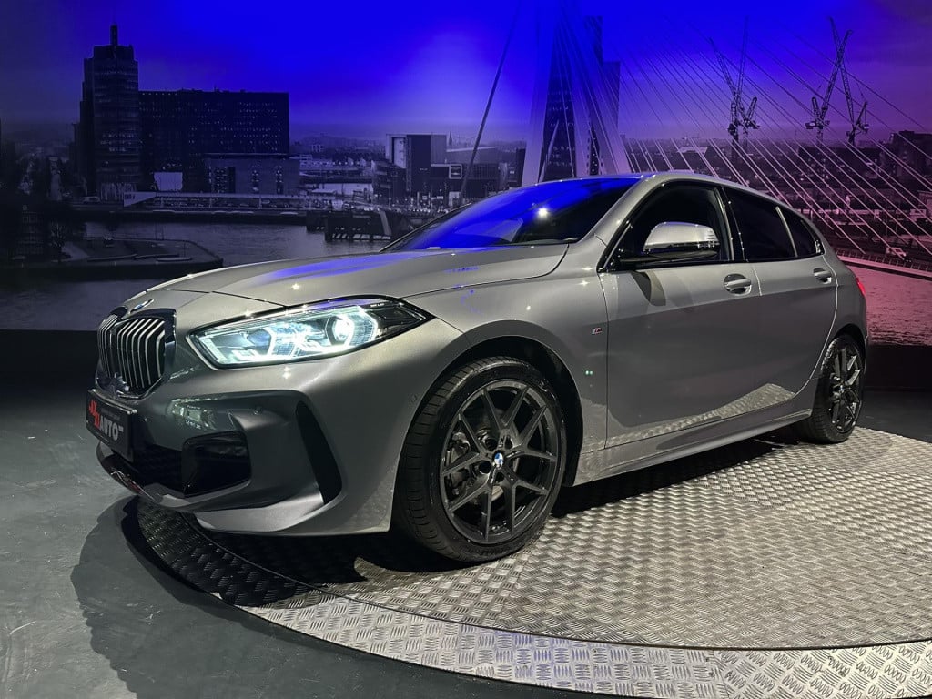 BMW 1 Serie 118i m-sport *carplay*camera*