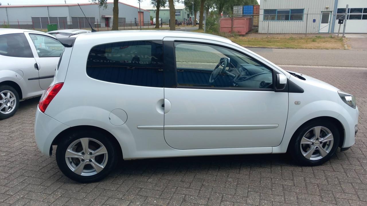 Renault TWINGO 1.2 16v Collection sportief bj:2012 airco lm-velgen