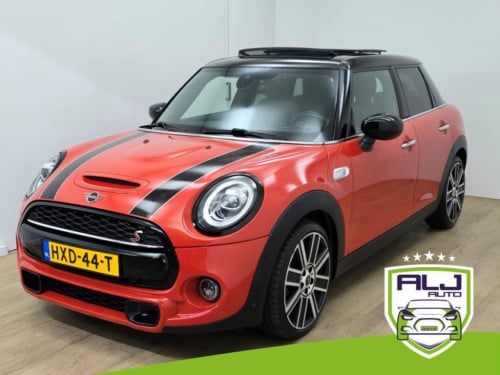 Mini Cooper mini occasion 2.0 automaat | 5 deurs en maar 1 van in nl | twee