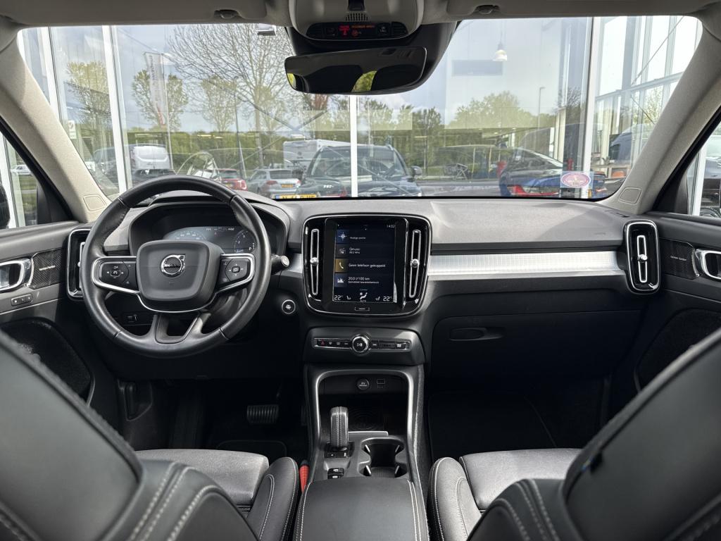 Volvo XC40 2.0 t5 awd intro edition | nl-auto | vol opties | pano | trekhaa