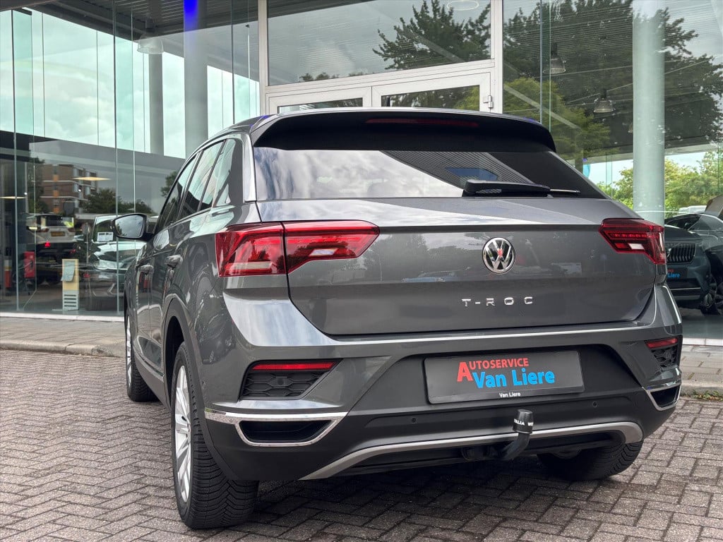 Volkswagen T-roc 1.5 tsi 150pk t-roc sport| dode hoek|trekhaak afn|stuur-st