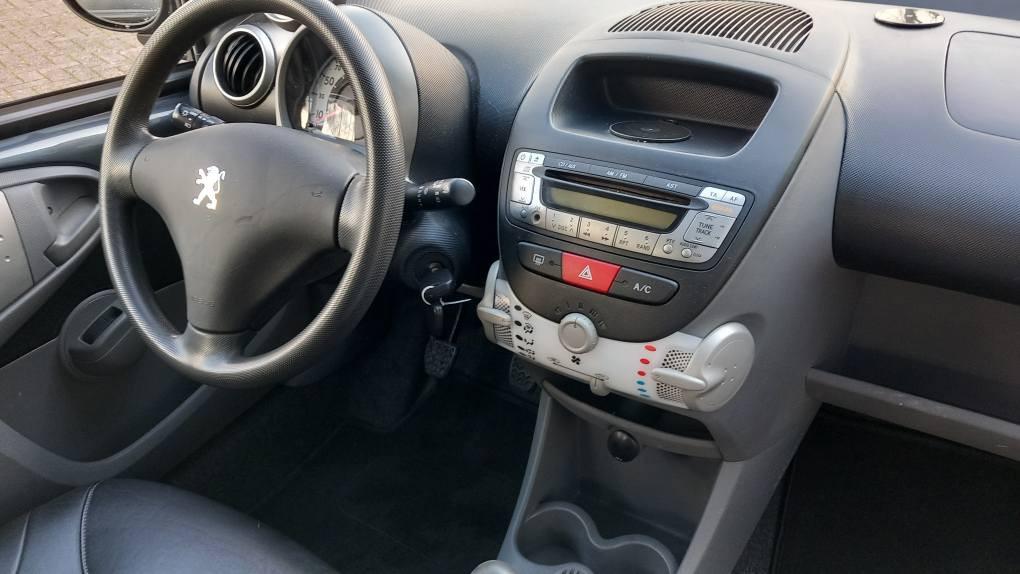 Peugeot 107 1.0 12v Sublime 5drs bj:2009 airco leer 55.000km nap i.z.g.st