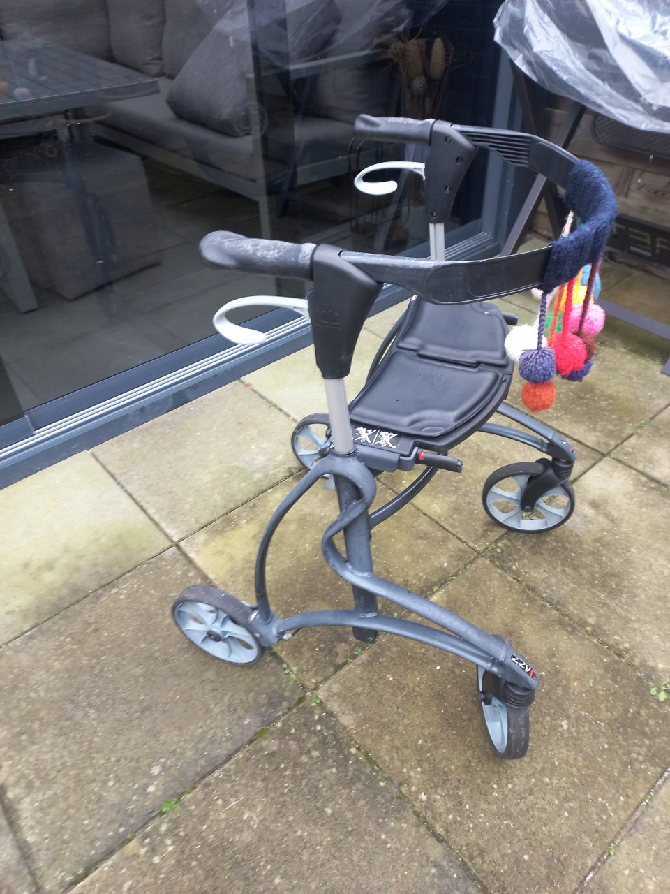 Dolomite en het type Jazz. gebruikt rollator.