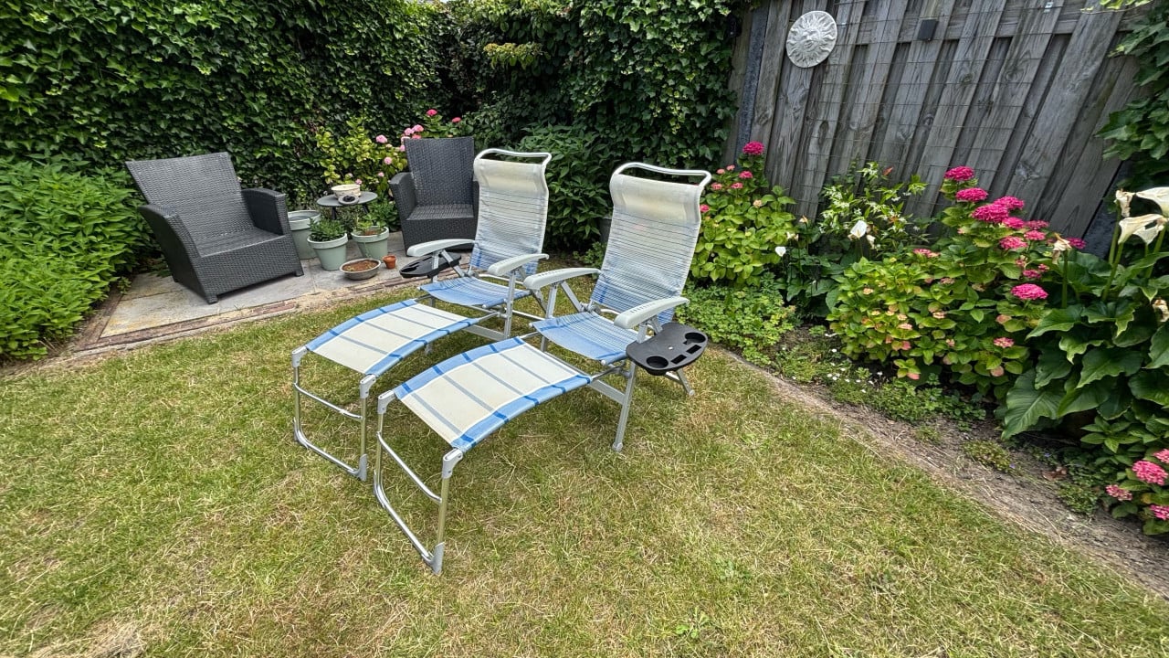 Te koop: 2 Dukdalf campingstoelen met voetensteun