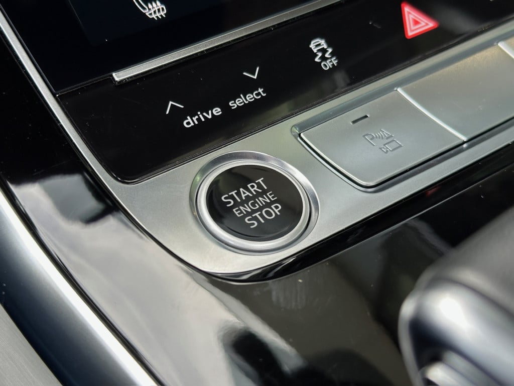 Audi Q7 55 tfsi e quattro pro line s-line | panoramadak | luchtvering | tre