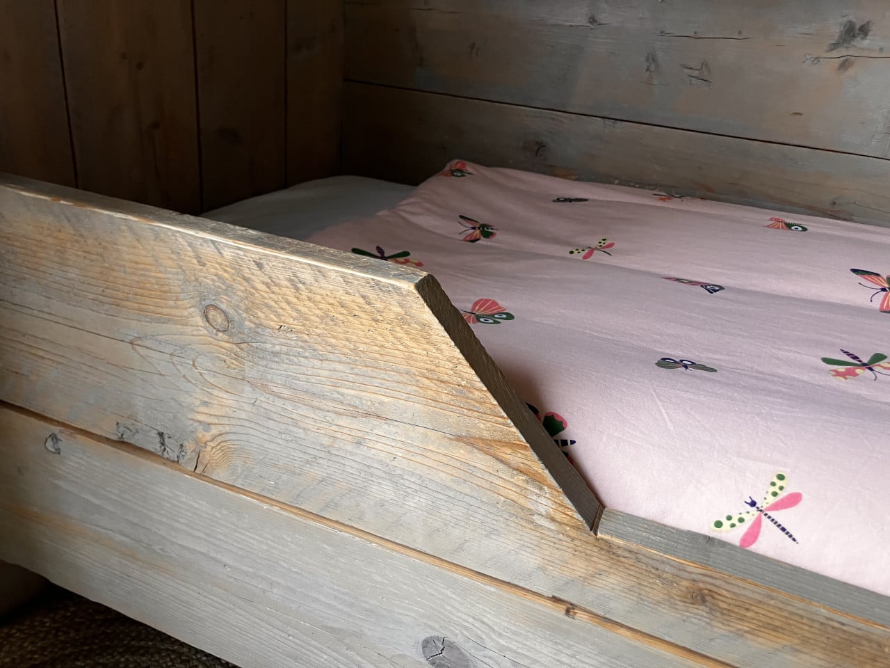 Peuter/ kleuter bed steigerhout