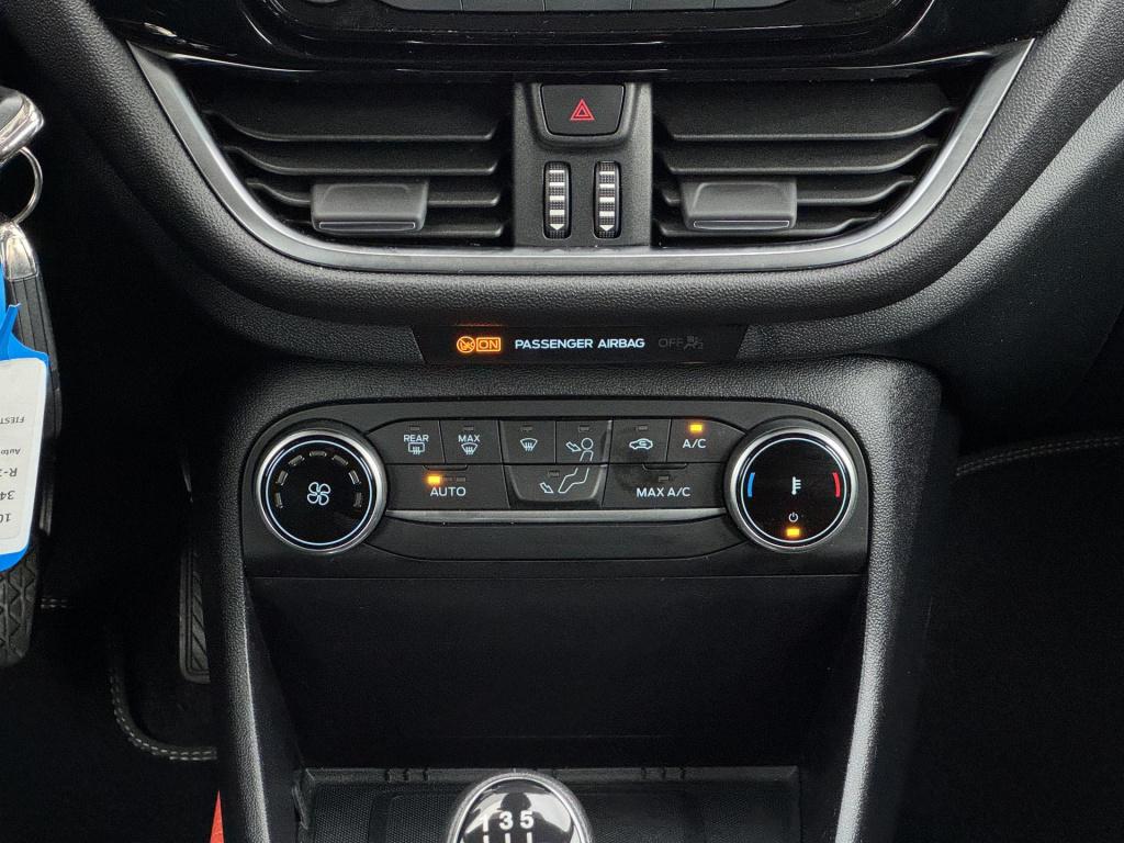 Ford Fiesta 1.0 ecoboost hybrid titanium multimedia pack, nl-auto!