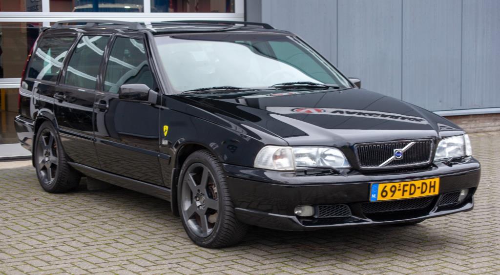 Volvo V70 2.4 r awd