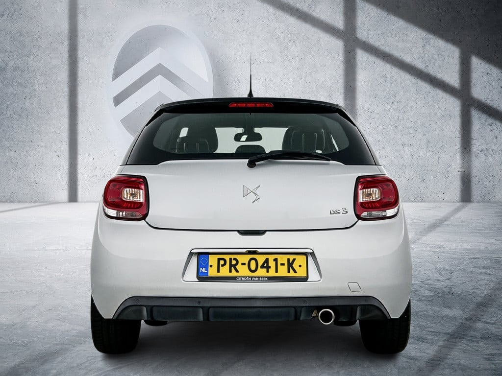 Ds Ds 3 puretech 82pk so chic | achteruitrijcamera | navigatie |