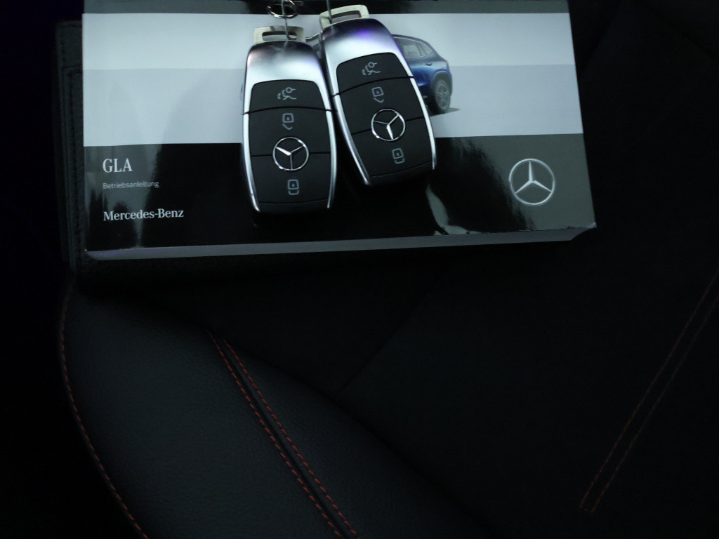 Mercedes-Benz Gla-klasse 250 e amg face lift plug-in hybride | amg line | s