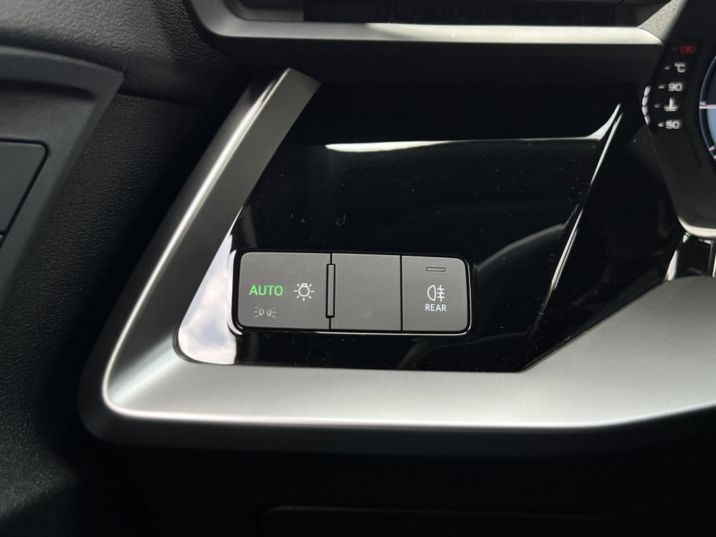 Audi A3 limousine 30 tfsi pro line | apple-/android | digit. cockpit | dab+