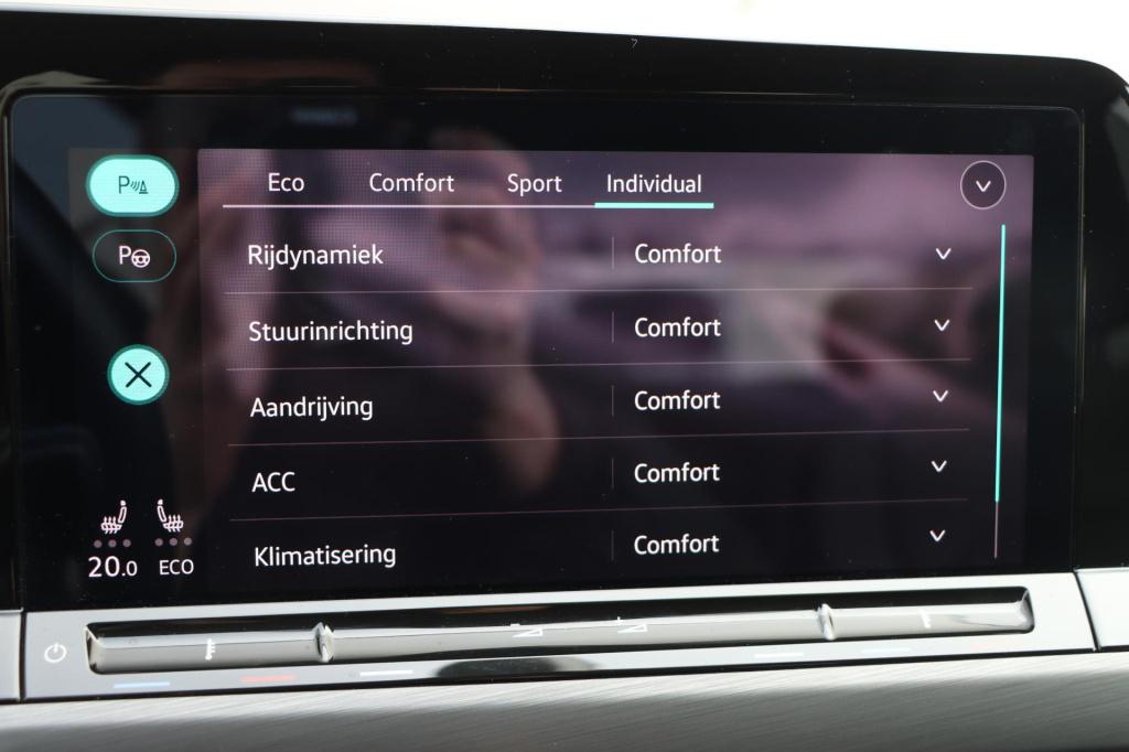 Volkswagen Golf 1.4 ehybrid style 204pk dsg6 | soh 89,8% |