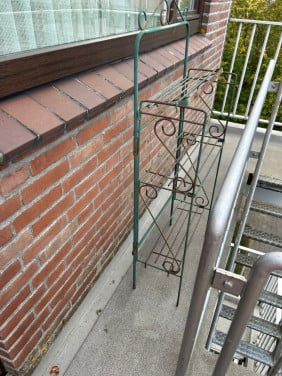 Gratis metalen plantenrek