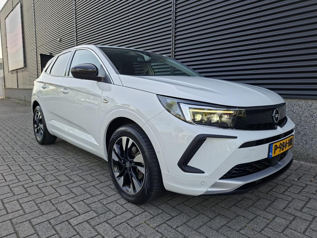 Opel Grandland 1.2 turbo 130pk elegance