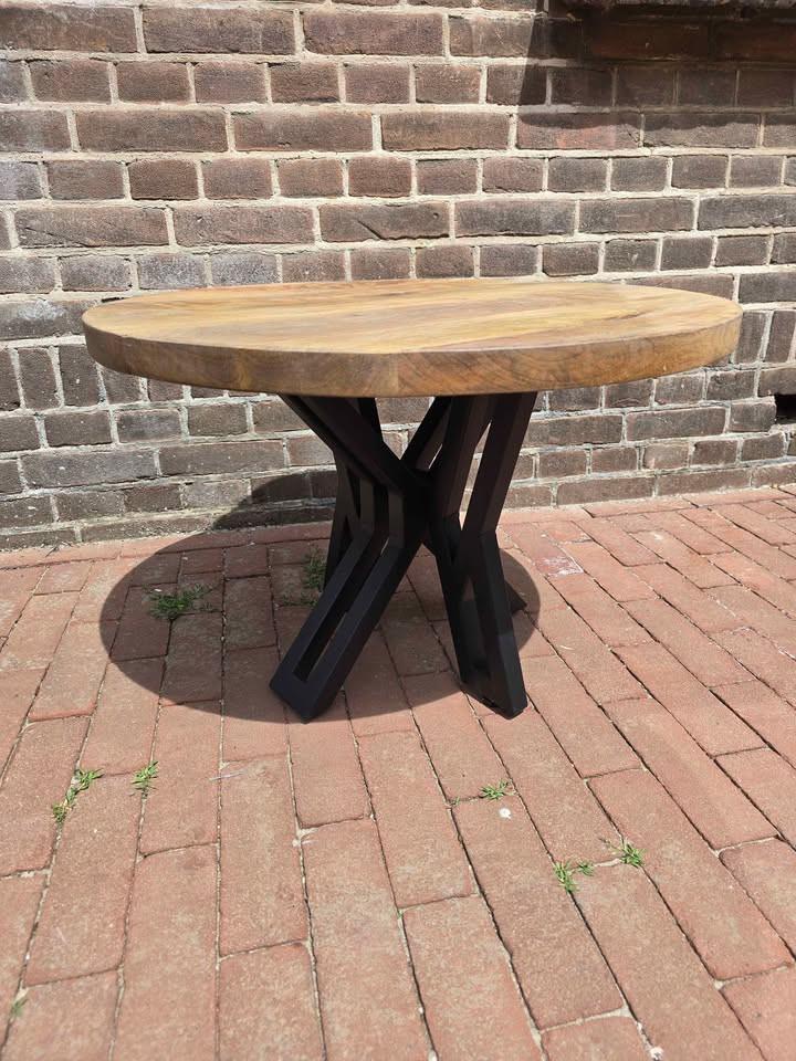 LEUKE BIJZETTAFEL OM DECO OP TE ZETTEN LAATSTE STUKS NU €69,-