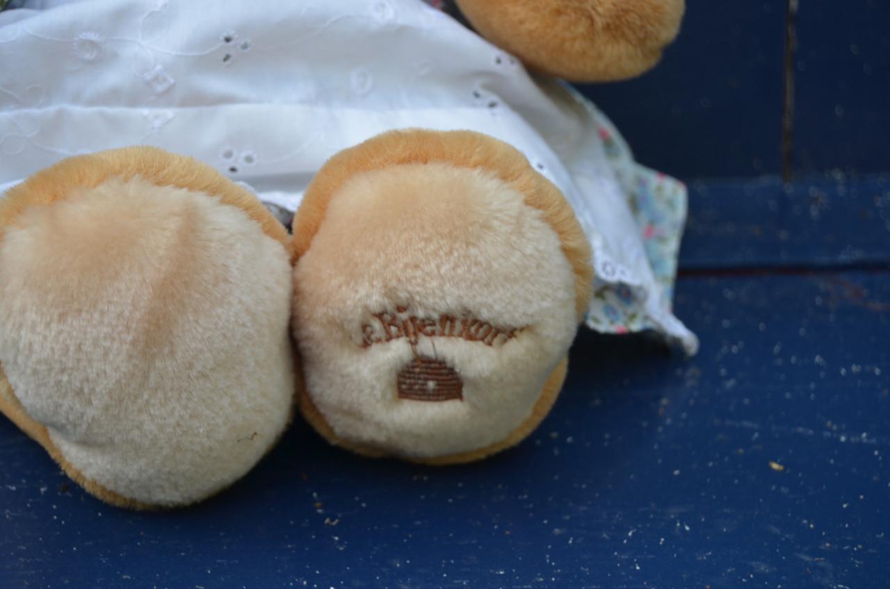 2 Bijenkorf beren Sabine en Bifi